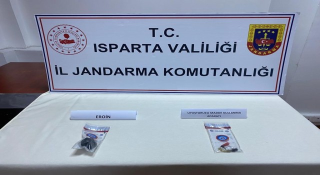 Antalyadan Ispartaya uyuşturucu madde getirileceği tespit edilen 4 şüpheli tutuklandı