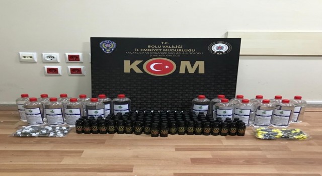 Aracında sahte içki yapımında kullanılan malzeme taşıyan şüpheliye yılbaşı sürprizi