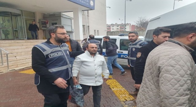 Aranan şahıslara operasyon: 22 gözaltı
