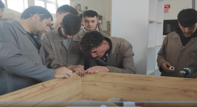 Ardahanda meslek liseleri fabrika gibi çalışıyor
