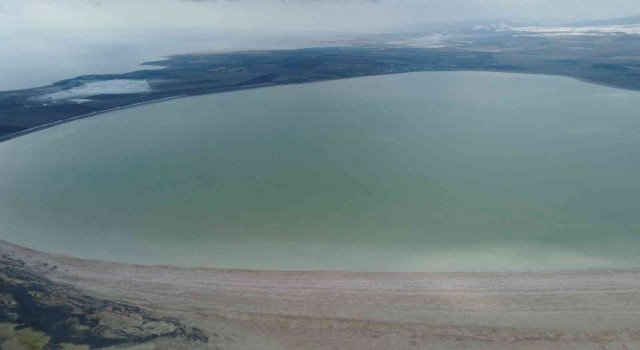 Arin Gölü son misafirlerini ağırlıyor