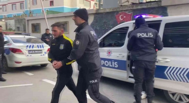 Asker eğlencesinde pompalı tüfekle havaya ateş açıldığı anlar kamerada