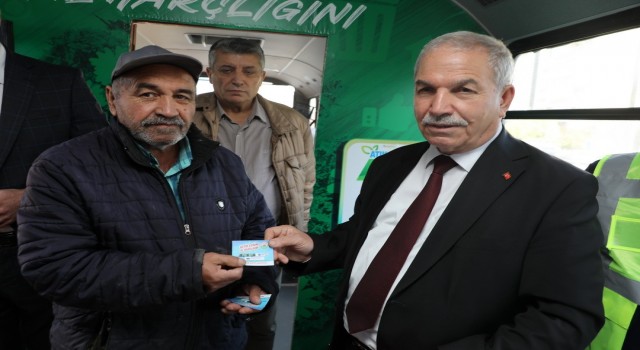 Atık getiren 50 aileye 500 liralık alışveriş çeki
