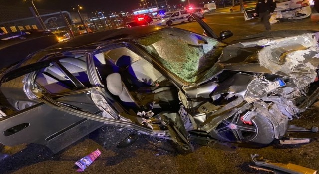 Avcılar E-5te polisin dur ihtarına uymayan 4 hırsız, ortalığı savaş alanına çevirdi