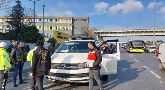 Avcılarda okul önlerinde asayiş ve güvenlik uygulaması
