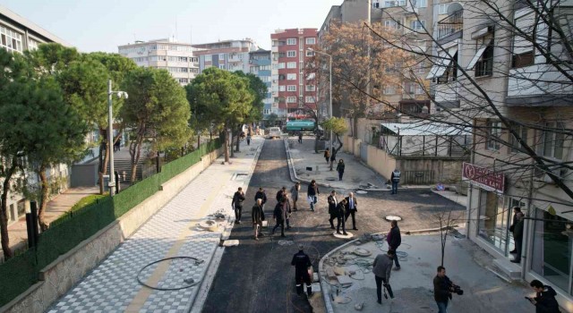 Avni Gemicioğlunda ilk kat asfalt tamamlanıyor
