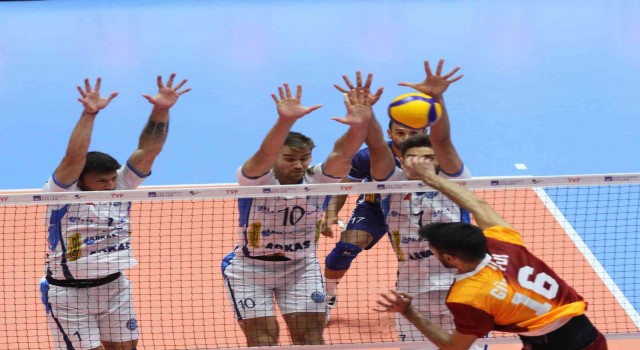AXA Sigorta Efeler Ligi: Galatasaray HDI Sigorta: 1 - Arkas Spor: 3