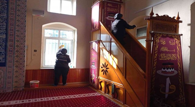 Aydın Büyükşehir Belediyesi ibadethane temizliklerini sürdürüyor