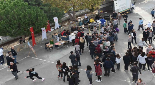 Aydında 14 bin öğrenciye balık ekmek dağıtıldı
