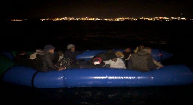 Aydında 16 düzensiz göçmen kurtarıldı