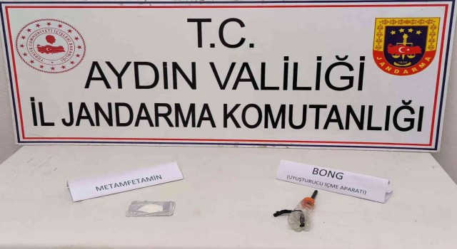 Aydında jandarma ekipleri uyuşturucuya geçit vermiyor