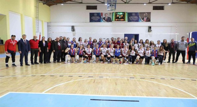 Aydında Okullar Arası Genç Kızlar Voleybol Şampiyonası tamamlandı