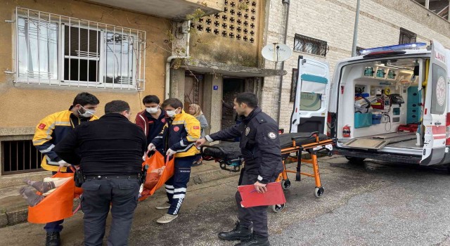 Aydında yaşlı kadını itfaiye ekipleri kurtardı