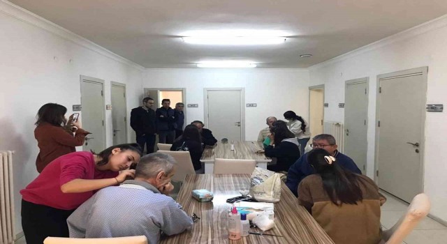 Ayvalık Belediyesi Yaşlı Bakımevi ve Özel Çocuklar Eğitimevinde anlamlı bir sosyal sorumluluk projesi