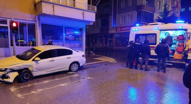 Bafrada kaza: 2 yaralı