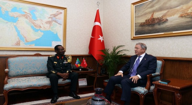 Bakan Akar, Etiyopya Genelkurmay Başkanı Mareşal Birhanu Julayı kabul etti