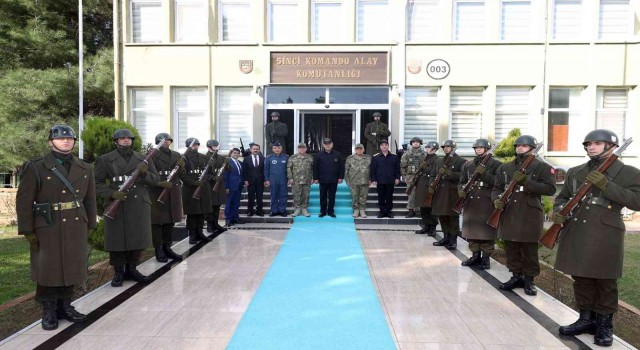 Bakan Akar ve TSK komuta kademesinden “Rüzgar Alayı”na ziyaret