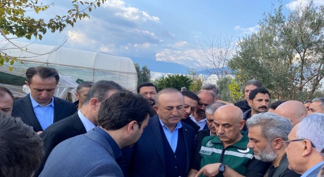 Bakan Kirişci: Burası afet bölgesi ilan edilmişken sorunları çözeceğiz, unutan bir bakan olarak tarihe geçmek istemiyorum