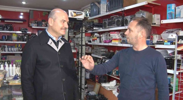 Bakan Soylunun ziyaret ettiği sel mağduru esnaf: Bu kadar hızlı müdahaleyi yemin ederim görmedim