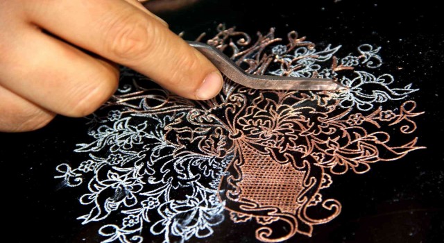 Bakırcılık sanatına ilgi duydu, Erzincanın tek kadın bakır ustası oldu