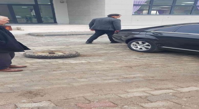 Balıkesir Valisi kazadan kıl payı kurtuldu