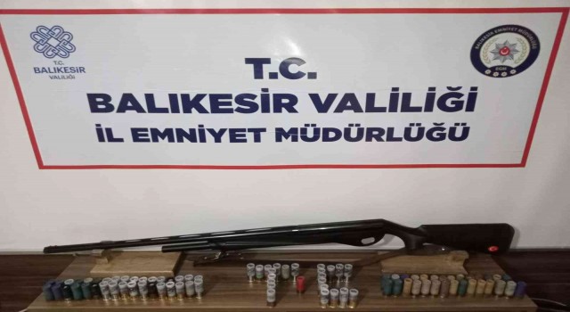 Balıkesirde 37 aranan şahıstan 20si tutuklandı