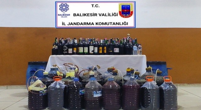 Balıkesirde jandarmadan kaçak içki operasyonu