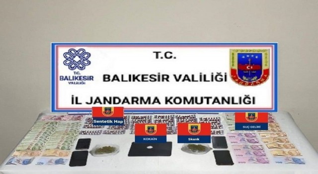 Balıkesirde polis ve jandarmadan Huzur operasyonu