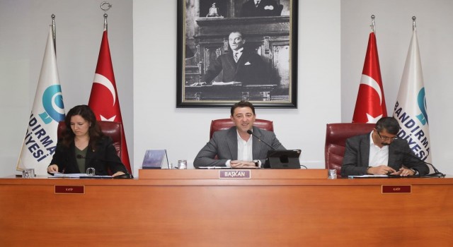 Bandırma Belediyesi 2022 yılının son meclis toplantısını gerçekleştirdi