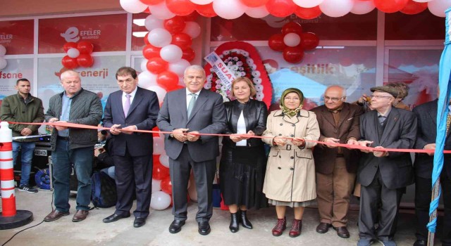 Başkan Atay Kitap Kafeyi hizmete açtı, Hanımevi için söz verdi