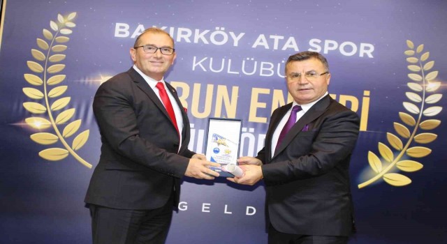 Başkan Böcek, 2022 Yılı Spor İnsanı Ödülüne layık görüldü