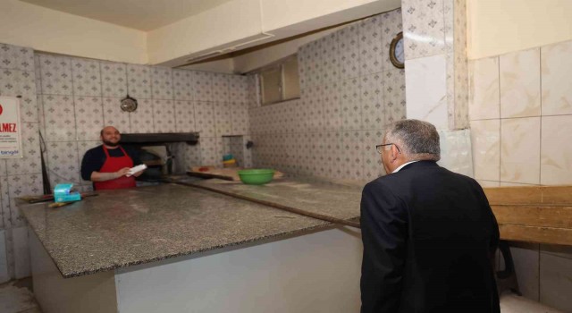 Başkan Büyükkılıç, Bünyanda Büyükşehirin çalışmalarını denetledi, esnafla buluştu