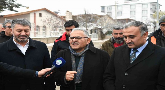Başkan Büyükkılıç, Develinin en büyük mahallesinin 30 yıllık altyapı sorununu çözdü