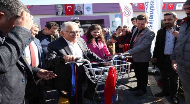 Başkan Büyükkılıç, Engelli Selinin Hayalini Gerçekleştirdi