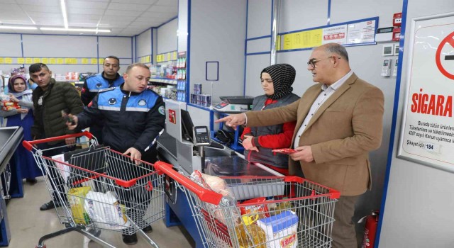 Başkan Çaydan market denetimi