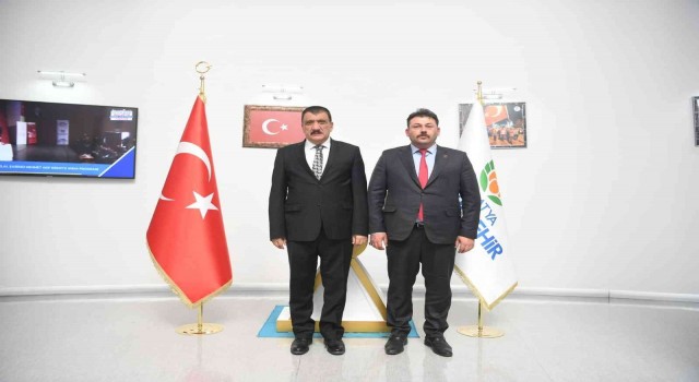 Başkan Gürkan: “Siyasi partiler demokrasinin vazgeçilmez unsurlarıdır”