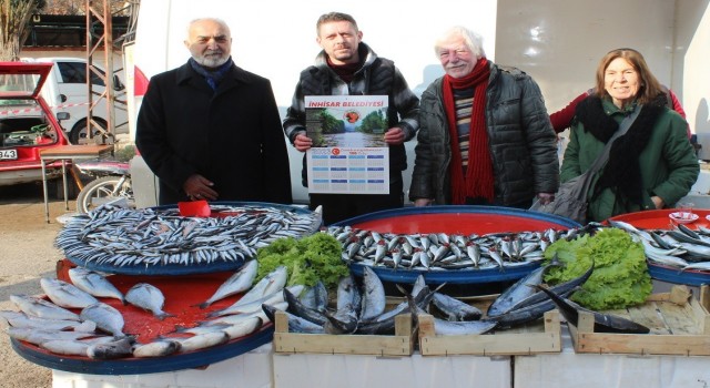 Başkan Kepezden esnafa yeni yıl takvimi hediyesi