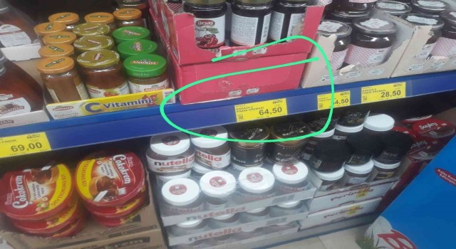 Başkan Sayanın kapatma kararının ardından zincir marketler fiyat düşürdü