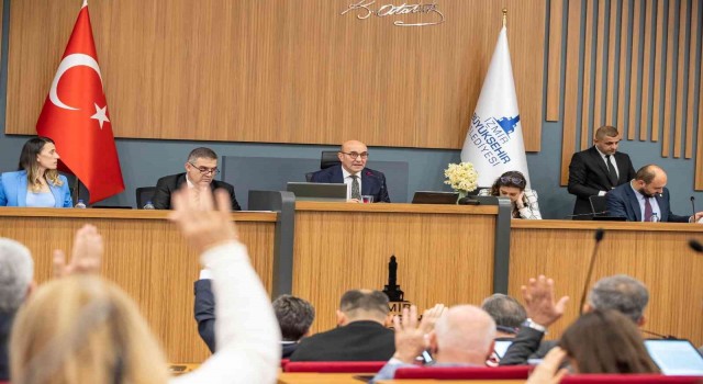Başkan Soyerden yatırım eleştirisi: “İzmire bir metro hattını da devletimiz yapsın”