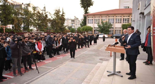 Başkan Tütüncü: “Antalya Bilim Merkezimiz gençlerin yanında”