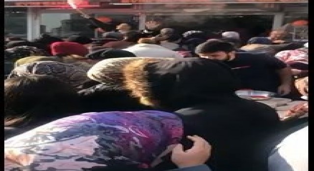 Başkentte mağaza açılışında izdiham yaşandı