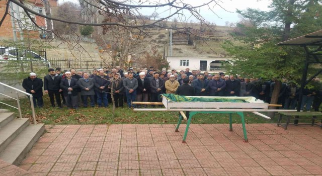 Basketbol potasına sıkışarak ölen minik Metehan son yolculuğuna uğurlandı