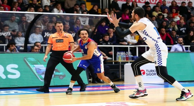 Basketbol Süper Ligi: Onvo Büyükçekmece Basketbol: 81 - A.Efes: 76