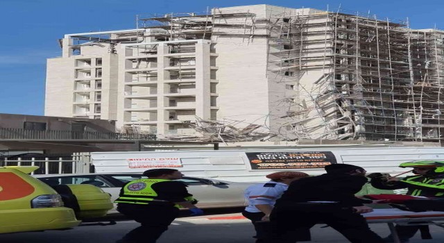 Batı Şeriada inşaat iskelesi çöktü: 2 ölü