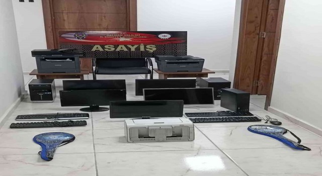 Batmanda okullardan 120 bin TL değerinde malzeme çalan 3 kişi tutuklandı
