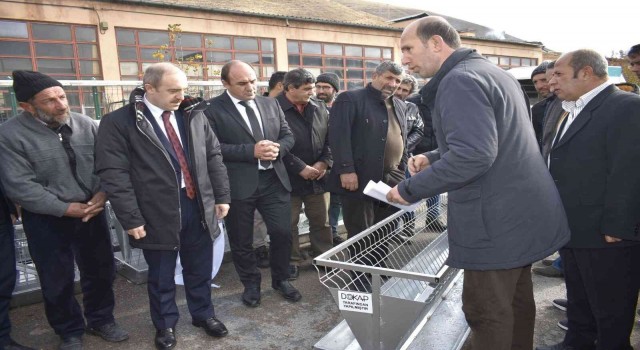 Bayburtta çiftçilere ekipman dağıtıldı