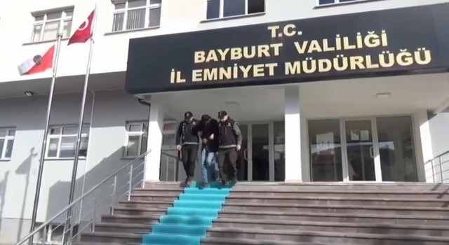 Bayburtta uyuşturucu ticaretinden 5 kişi tutuklandı