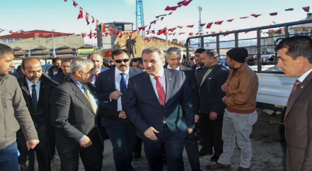BBP Genel Başkanı Destici, Başkalede esnafı ziyaret etti