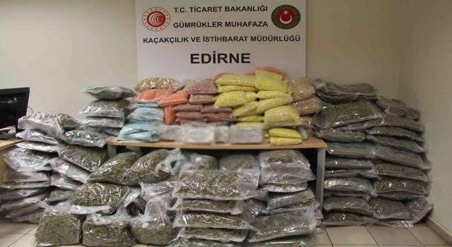 Bebek bezlerinden 442 kilogram uyuşturucu madde ele geçirildi