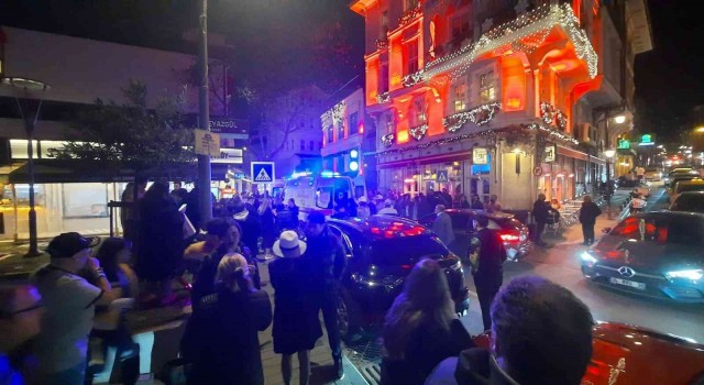 Bebekte restoranın balkonu çöktü: 4 yaralı
